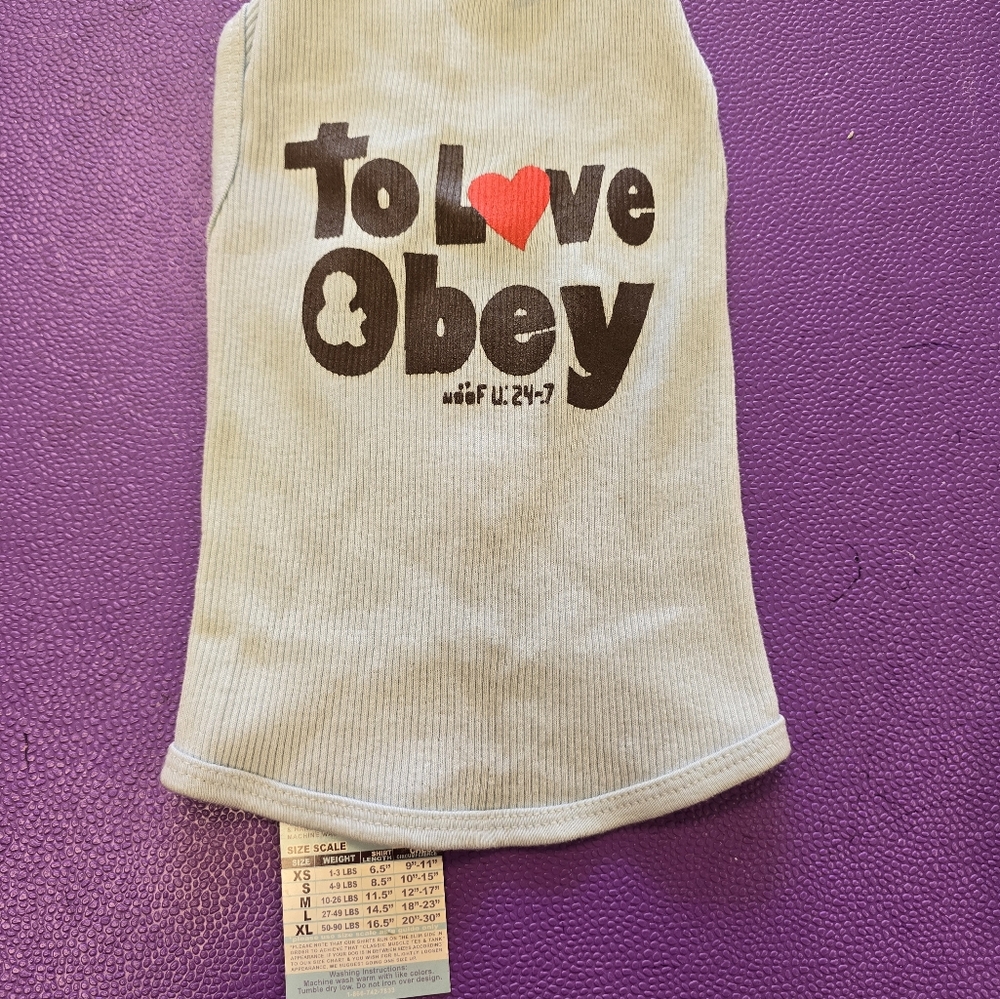 Funny Doggy T-shirt size small